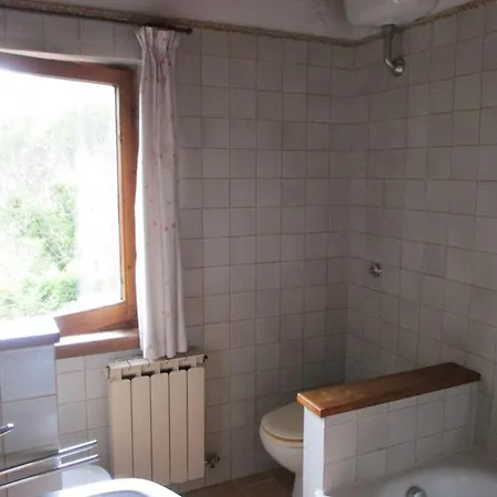 Localita S Cecilia 30, Daire *