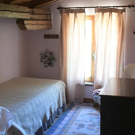 Localita S Cecilia 30, Apartment Urbania